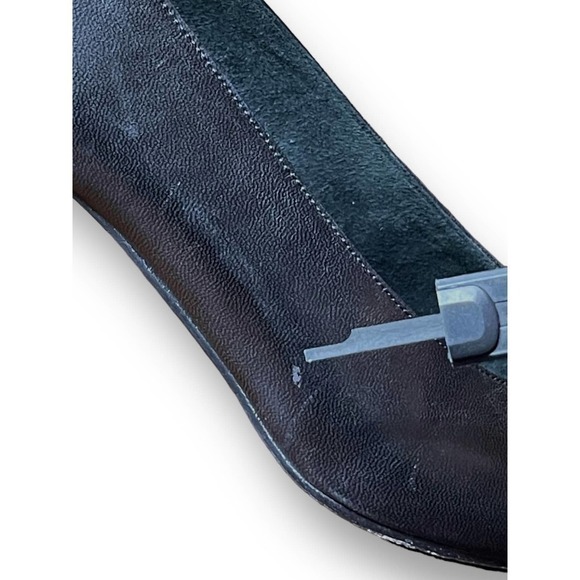 Stuart Weitzman Women’s Black Leather Gold Studded Heels - Size 5.5 B - Picture 15 of 15